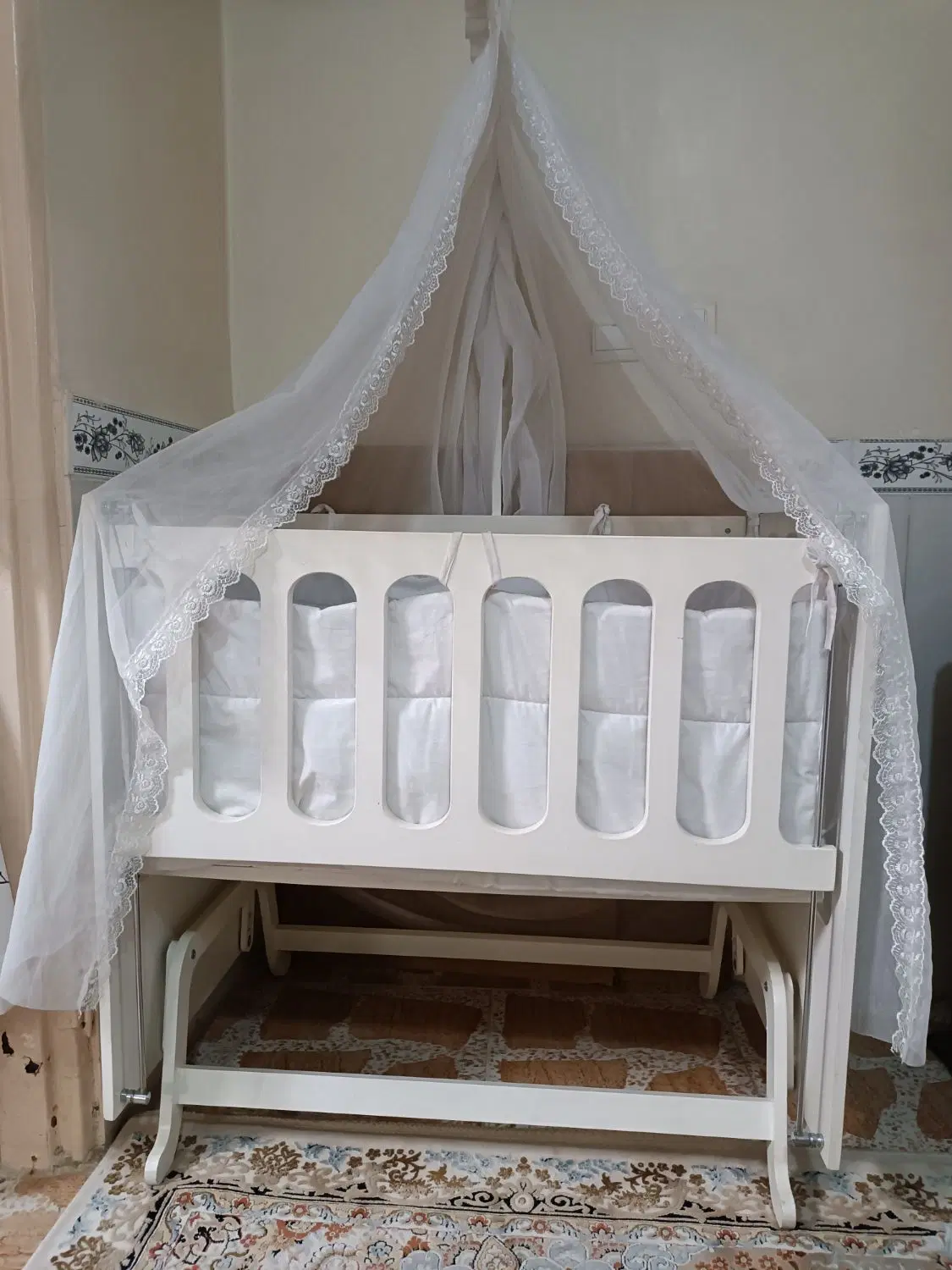 تخت|تخت و صندلی بچه|بهارستان, |دیوار