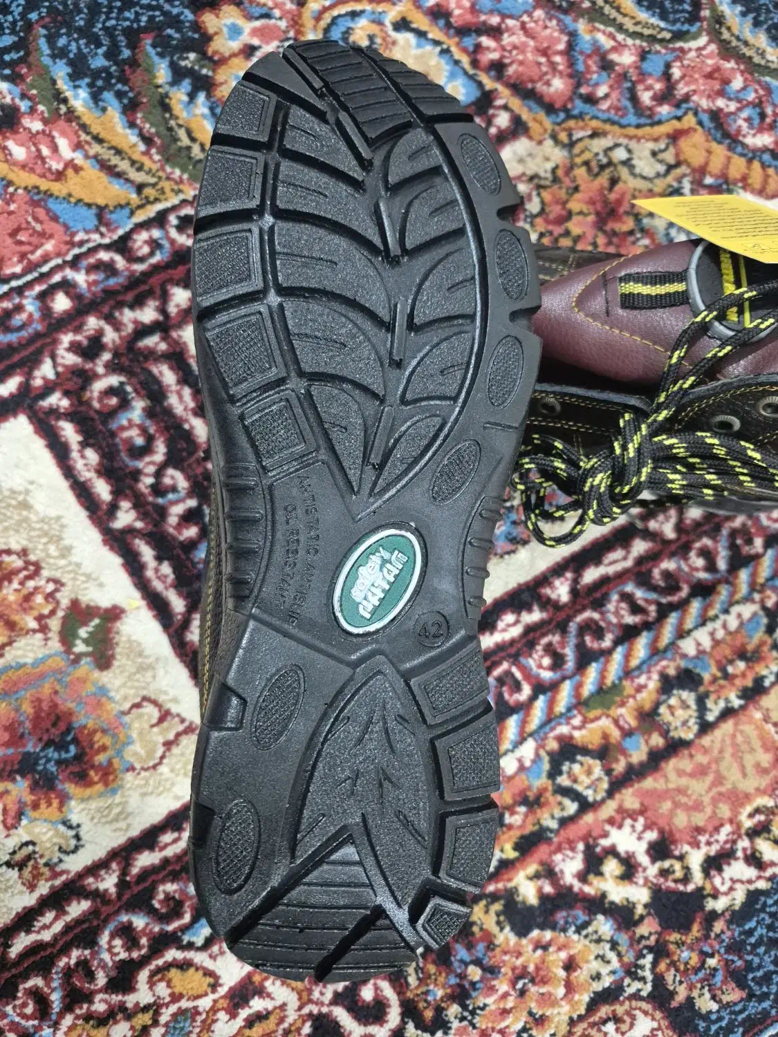 کفش ایمنی|کیف، کفش، کمربند|قروه, |دیوار