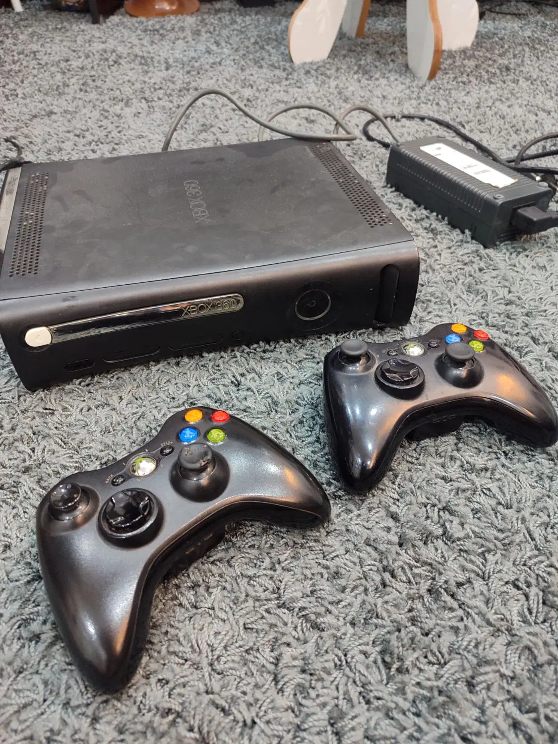 Xbox 360 slim|کنسول، بازی ویدئویی و آنلاین|صومعهسرا, |دیوار