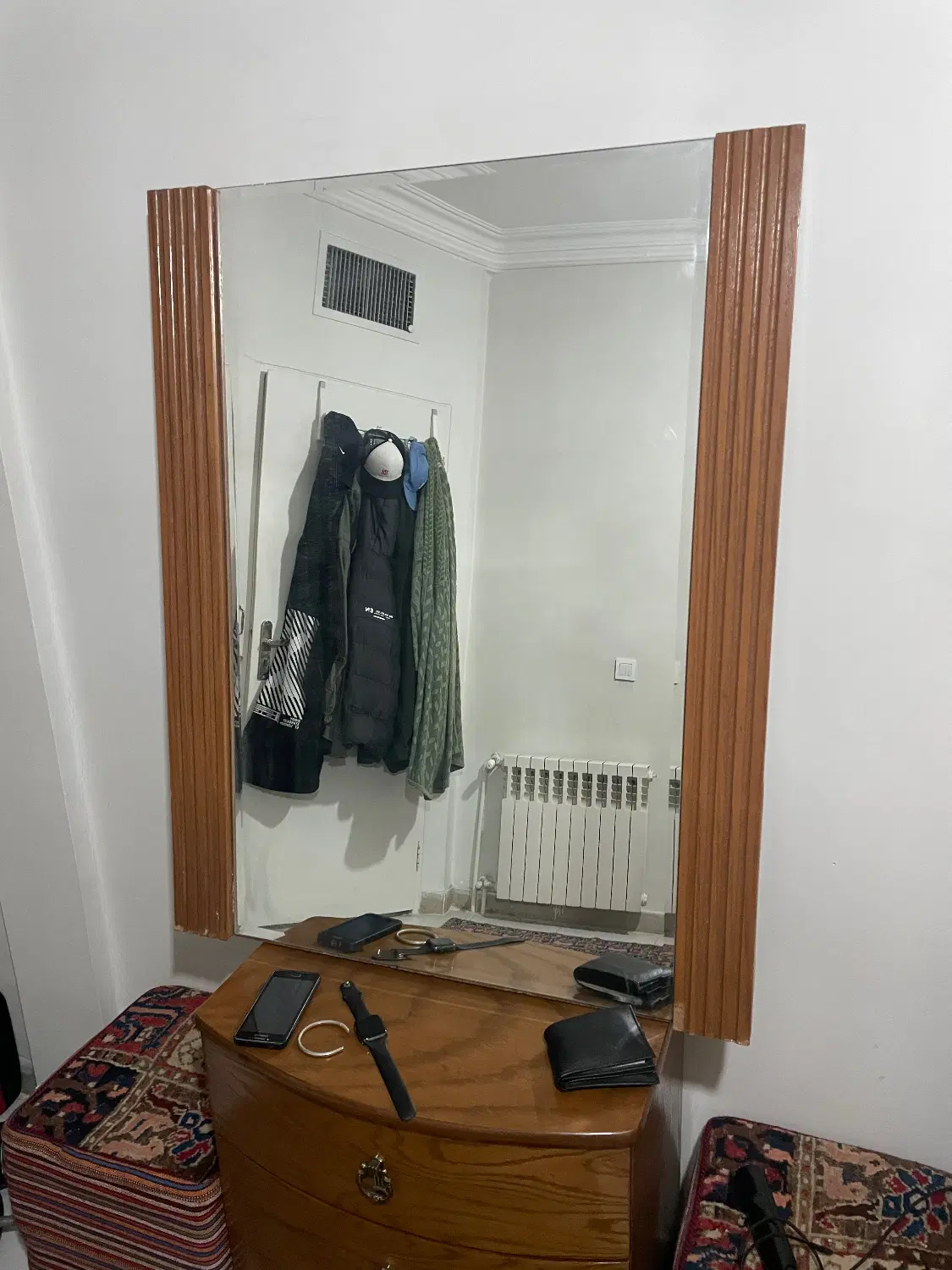 آینه|آینه|تهران, بهار|دیوار