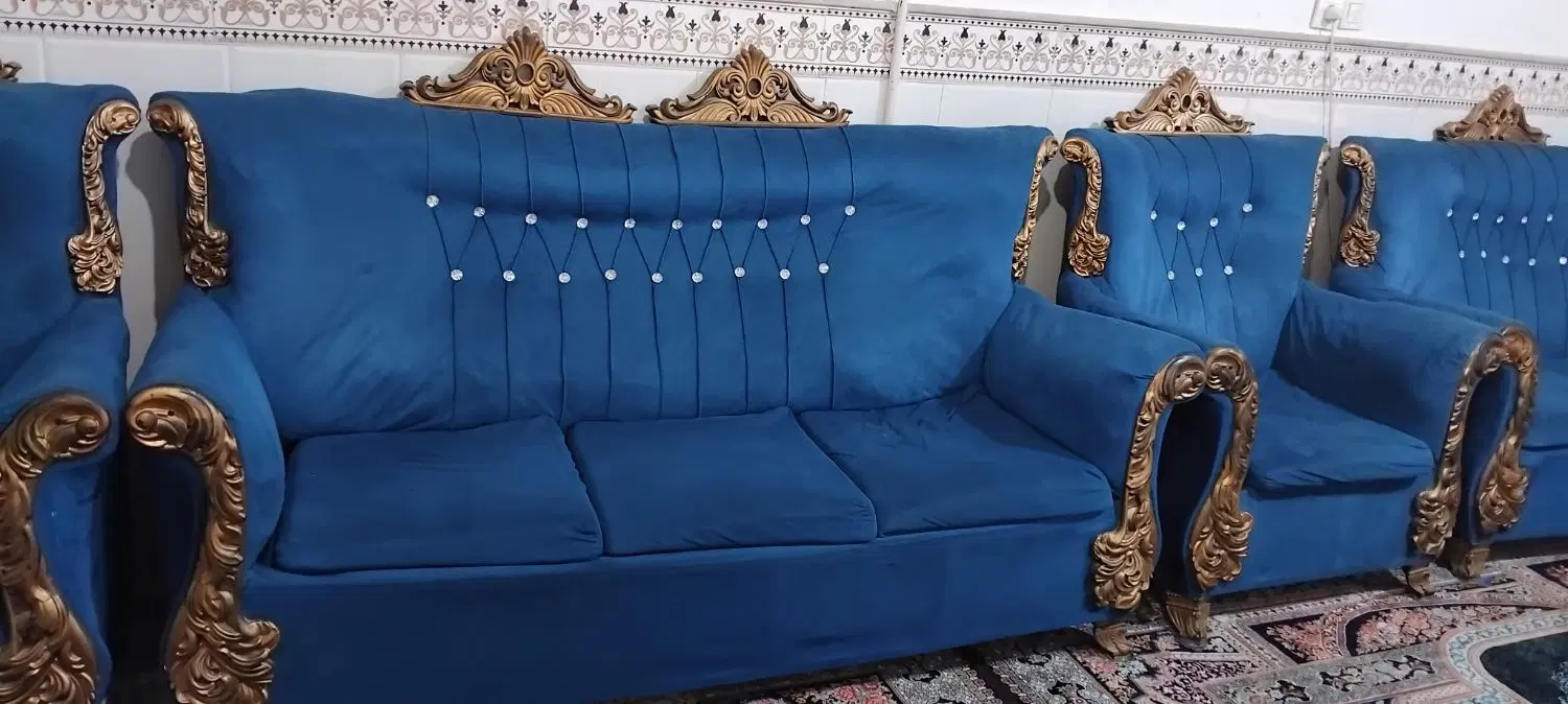 مبل|مبلمان خانگی و میز عسلی|قم, دروازه چوبی|دیوار