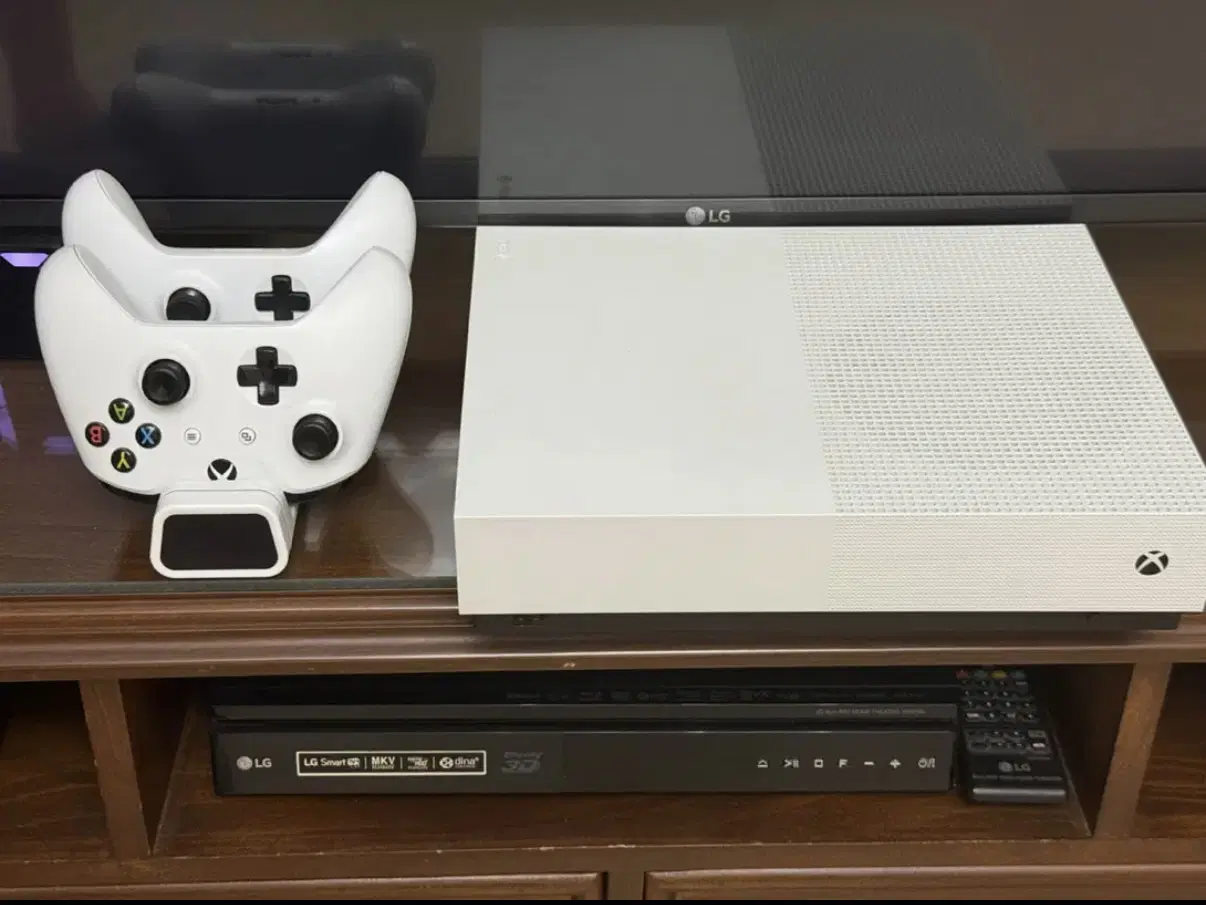 Xbox One S|کنسول، بازی ویدئویی و آنلاین|تهران, سهروردی|دیوار