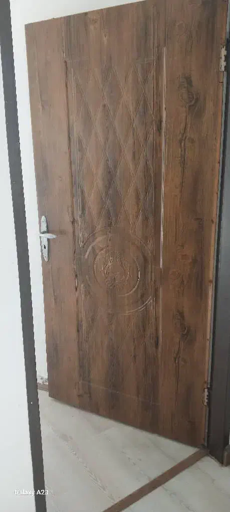 چند عدد درب|مصالح و تجهیزات ساختمان|رشت, سعدی (تختی)|دیوار