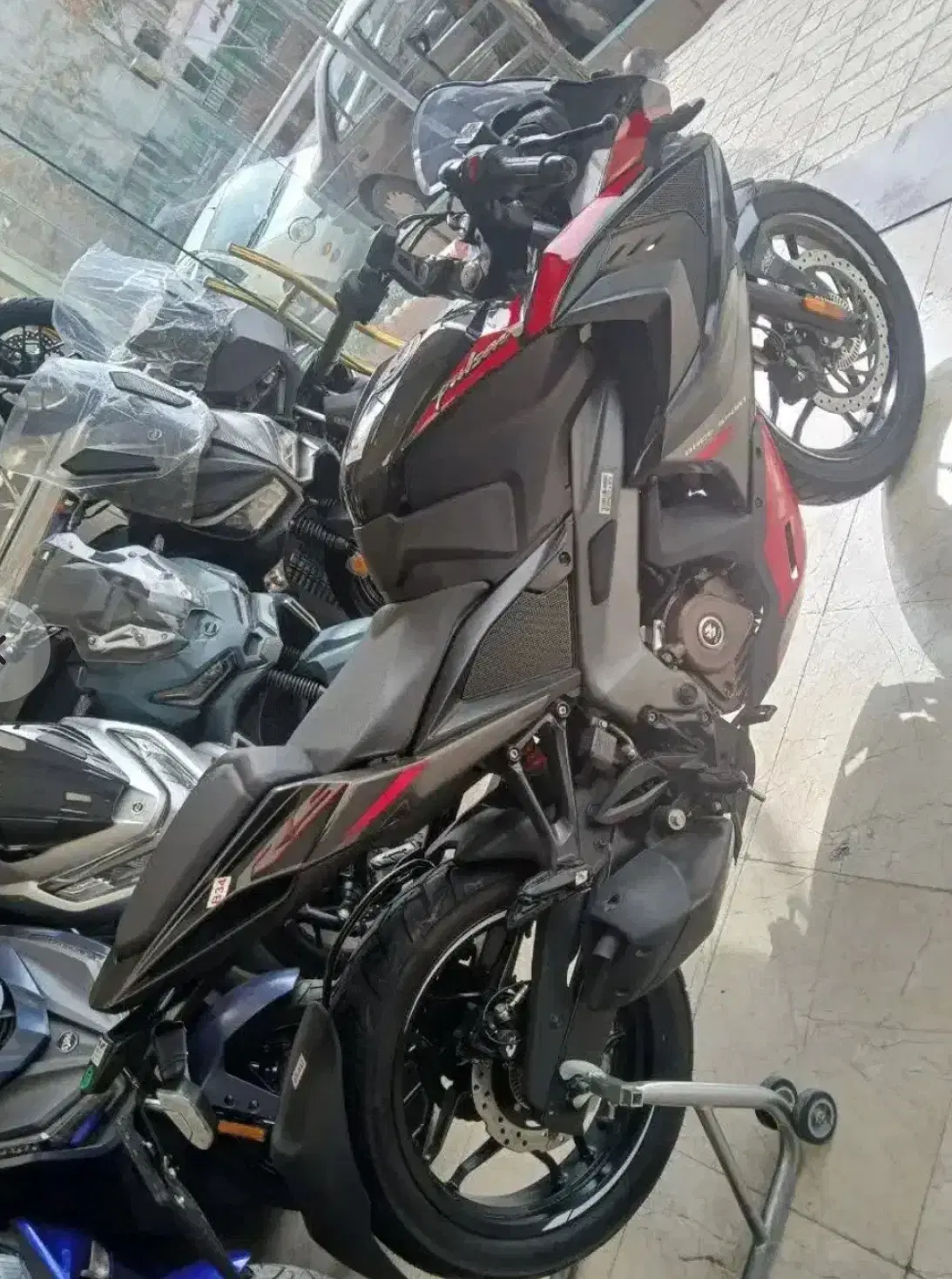 Rs200صفر1405 به قیمت|موتورسیکلت|تهران, میدان ولیعصر|دیوار
