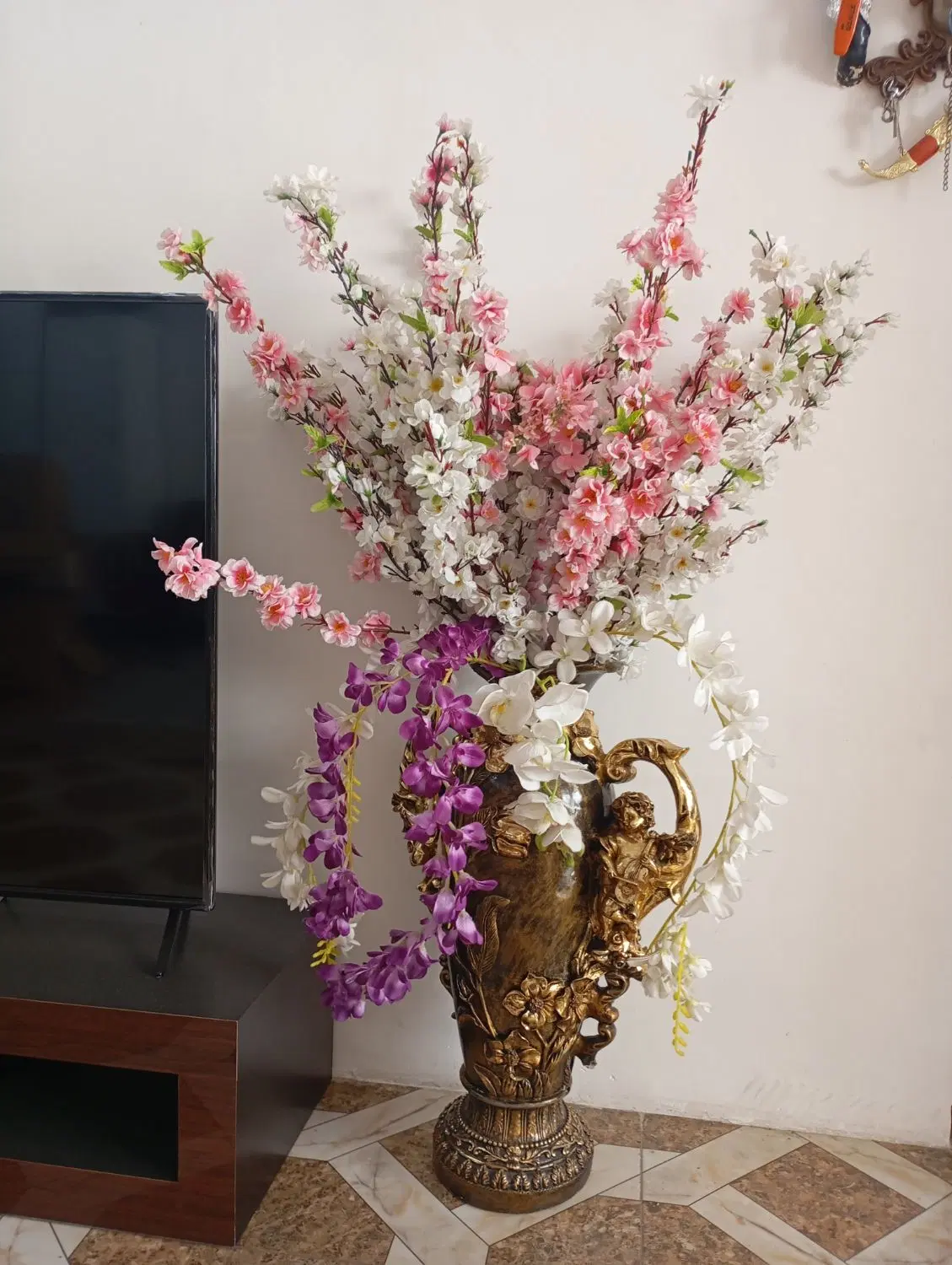 گل گلدان|گل مصنوعی|قرچک, میرزائی شمالی|دیوار