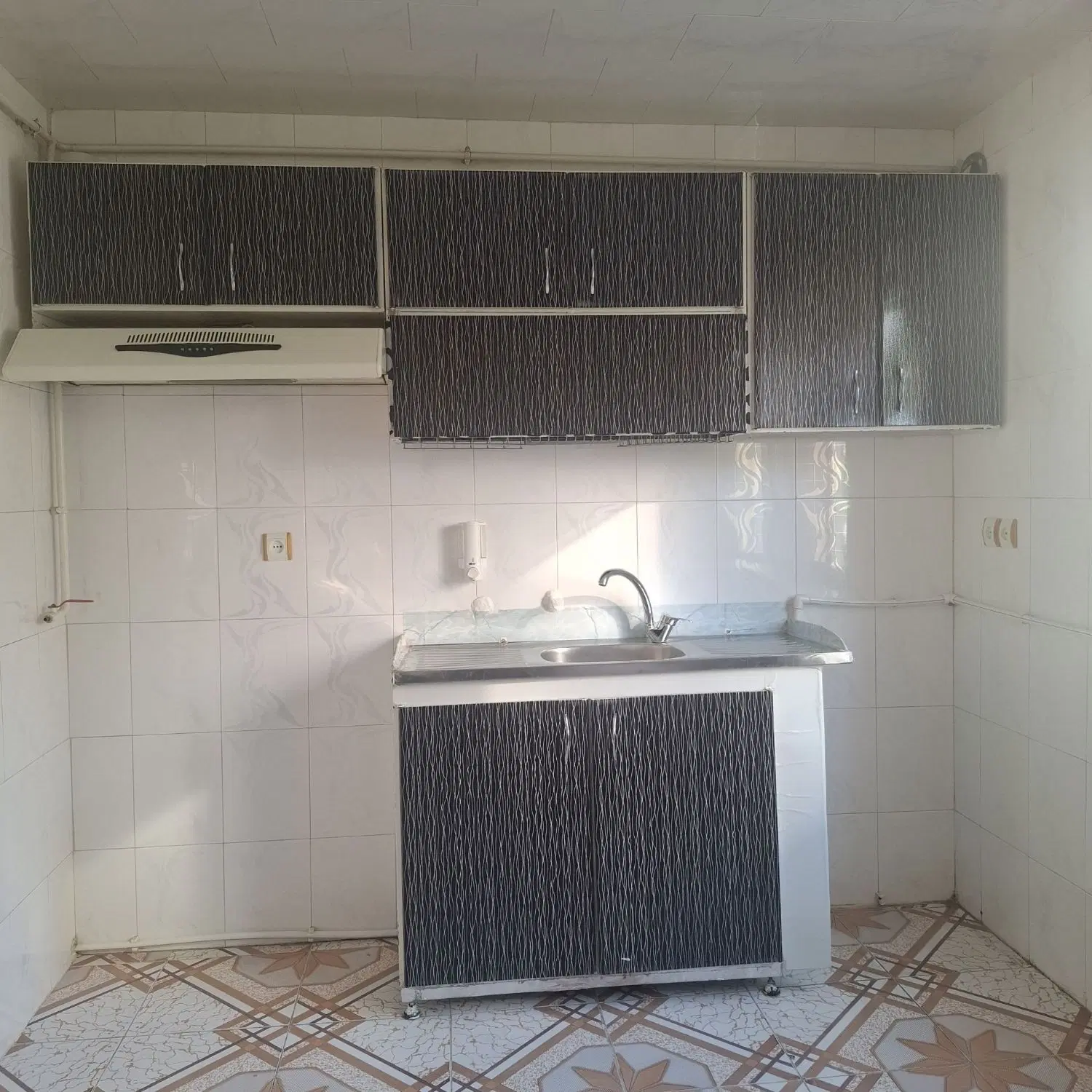 کابینت|آب‌چکان و نظم‌دهنده ظروف|سنندج, |دیوار