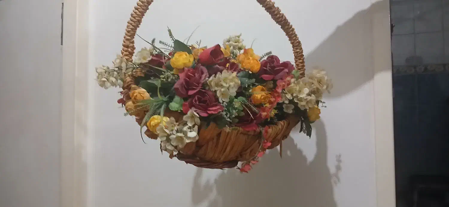 گل سبد دار|گل مصنوعی|اهواز, فرهنگ شهر|دیوار