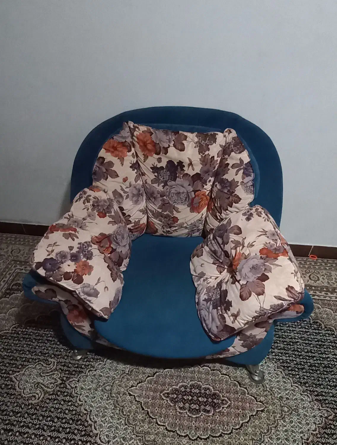 مبل خانگی|مبلمان خانگی و میز عسلی|رشت, یخسازی|دیوار