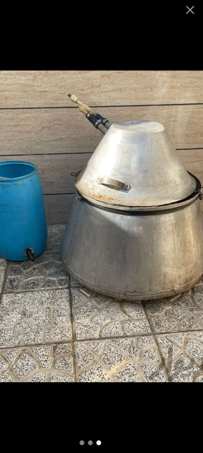 دیگ|ظروف پخت‌وپز|اقبالیه, |دیوار