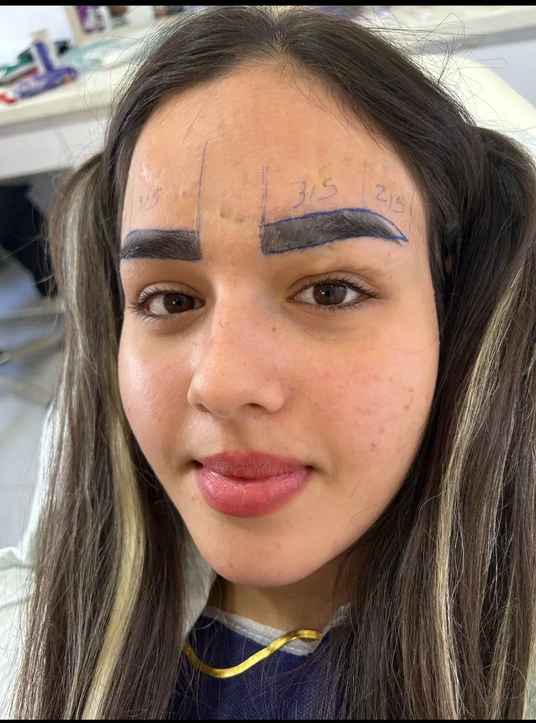 کاشت ابرو|خدمات آرایشگری و زیبایی|ساری, |دیوار