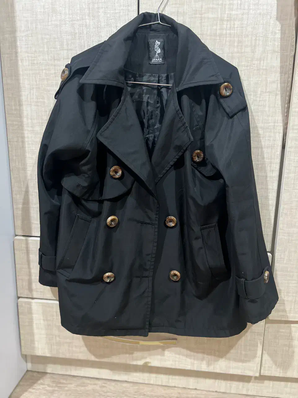 بارانی|لباس|رشت, دیلمان|دیوار