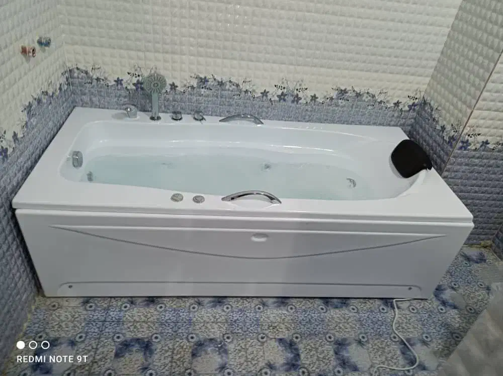 چه فایده های وان یا جکوزی برای خانه داره|لوازم حمام|تهران, مهران (سیدخندان)|دیوار