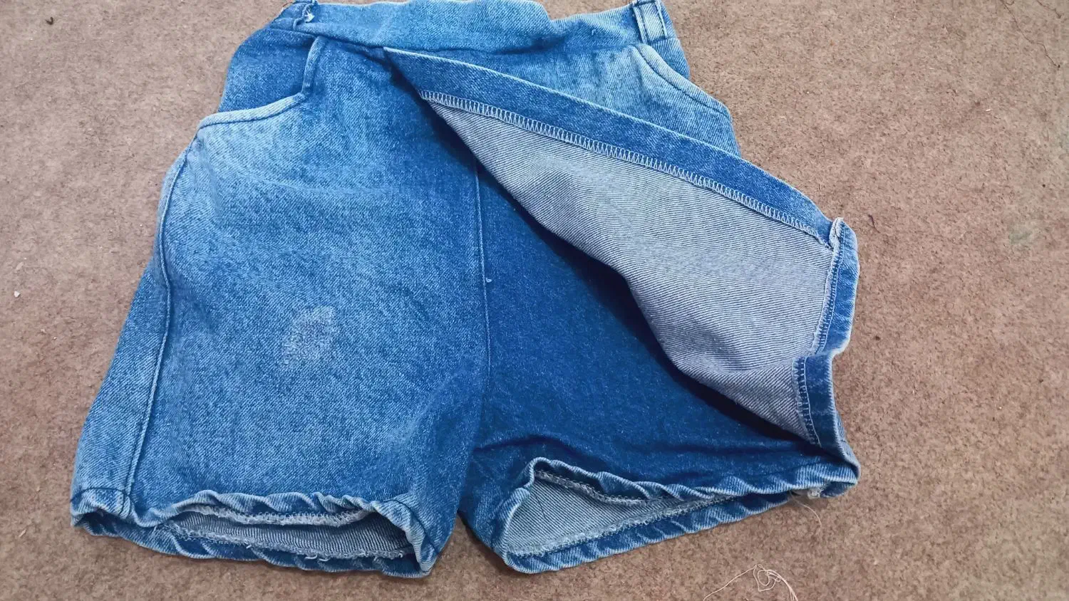 شلوارک لی|کفش و لباس بچه|مشهد, کوی ولیعصر|دیوار