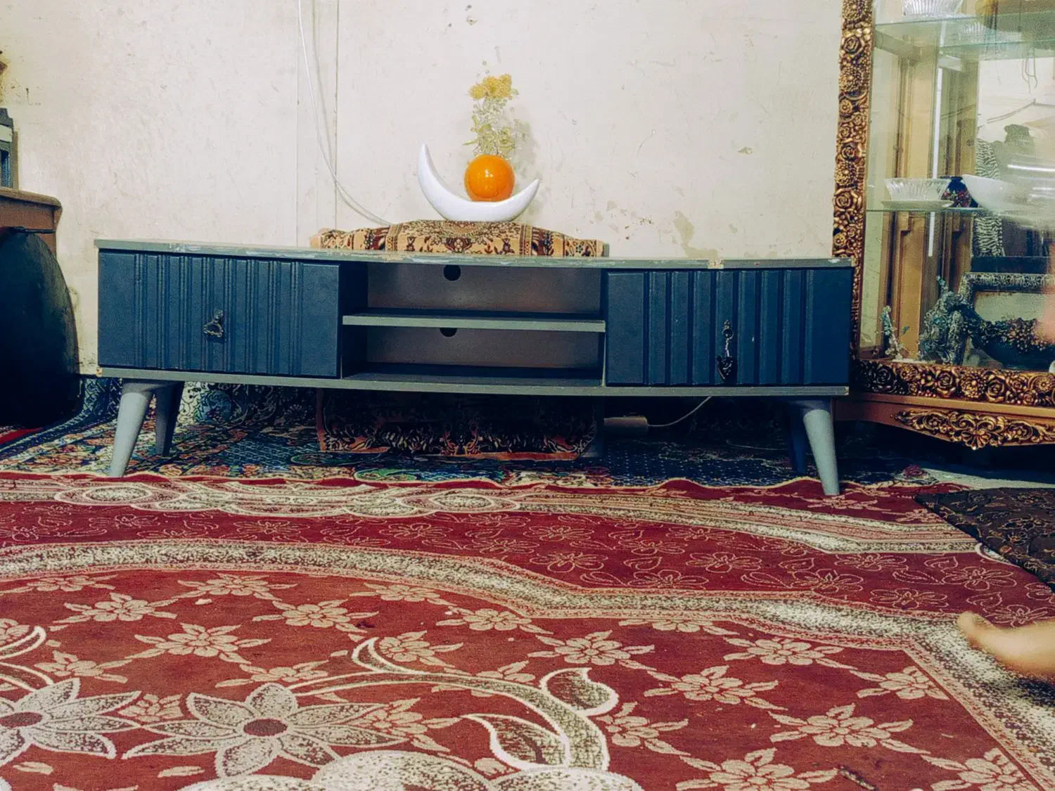 میز|میز تلویزیون|بم, |دیوار