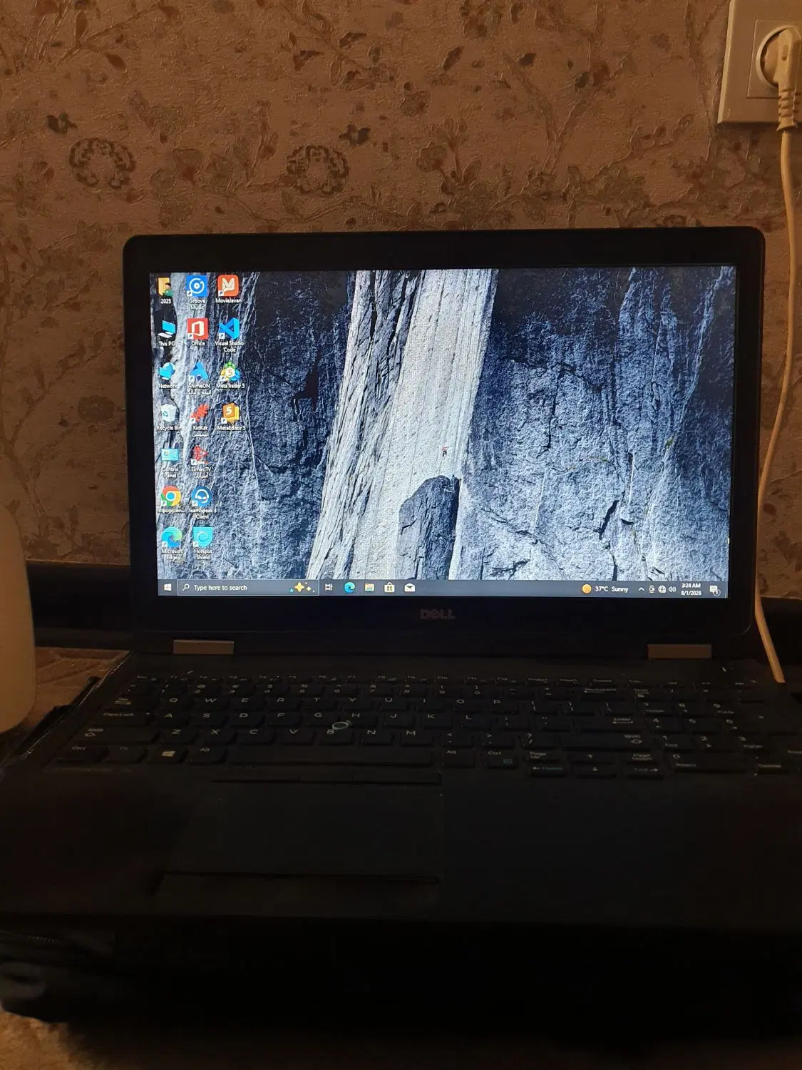 dell lattitude5570|رایانه همراه|شیراز, شهرک گلدشت حافظ‎|دیوار
