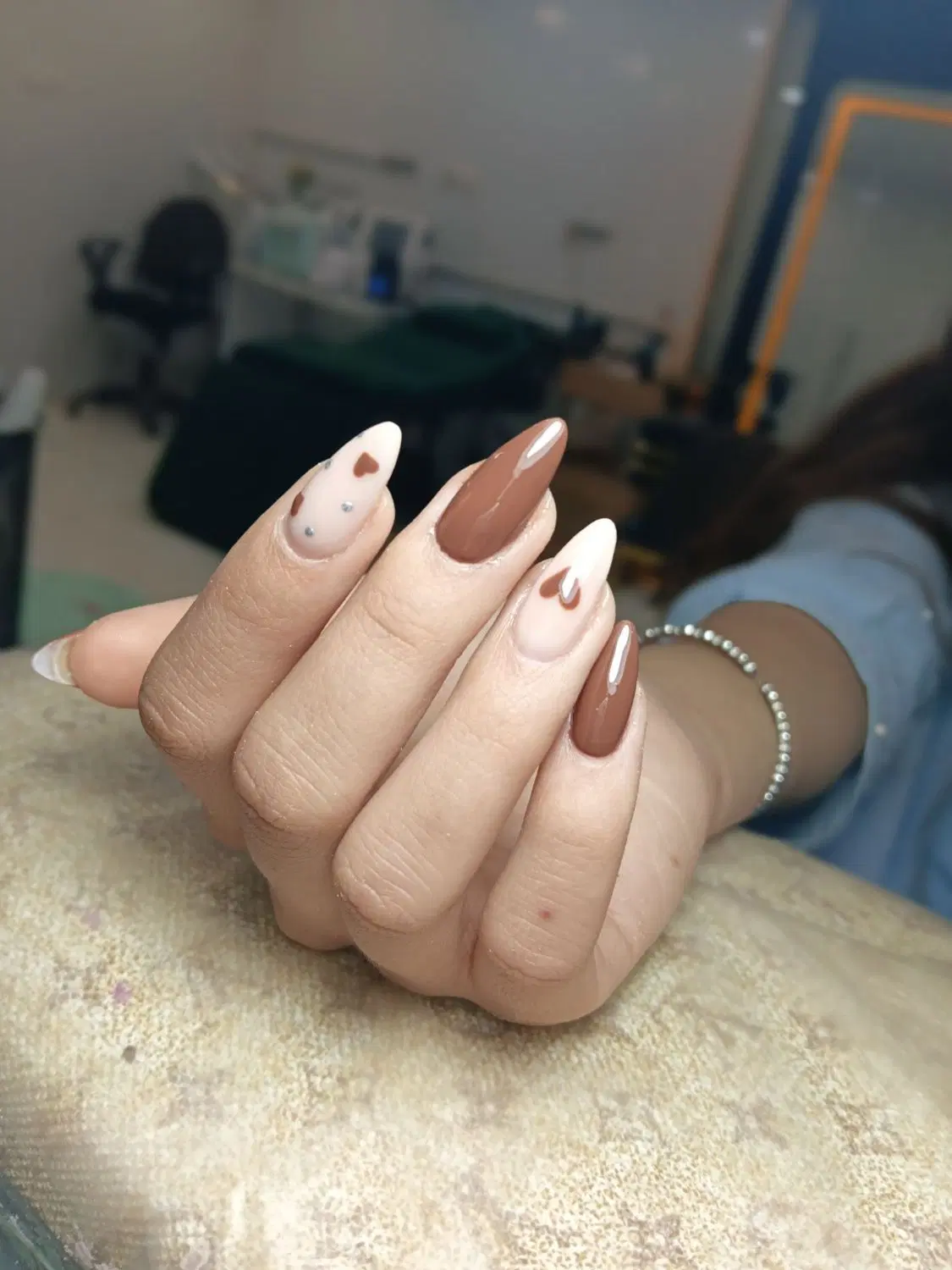 ناخن|خدمات زیبایی و سلامت|بافت, |دیوار