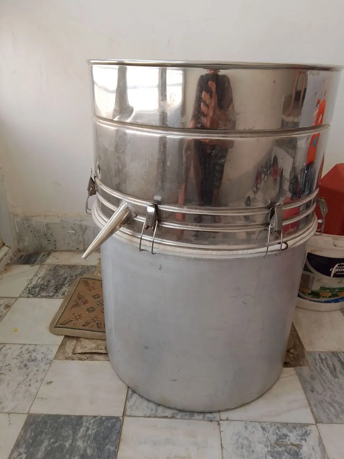 گلابگیر|ظروف نگهدارنده، پلاستیکی، یکبارمصرف|کرمانشاه, |دیوار