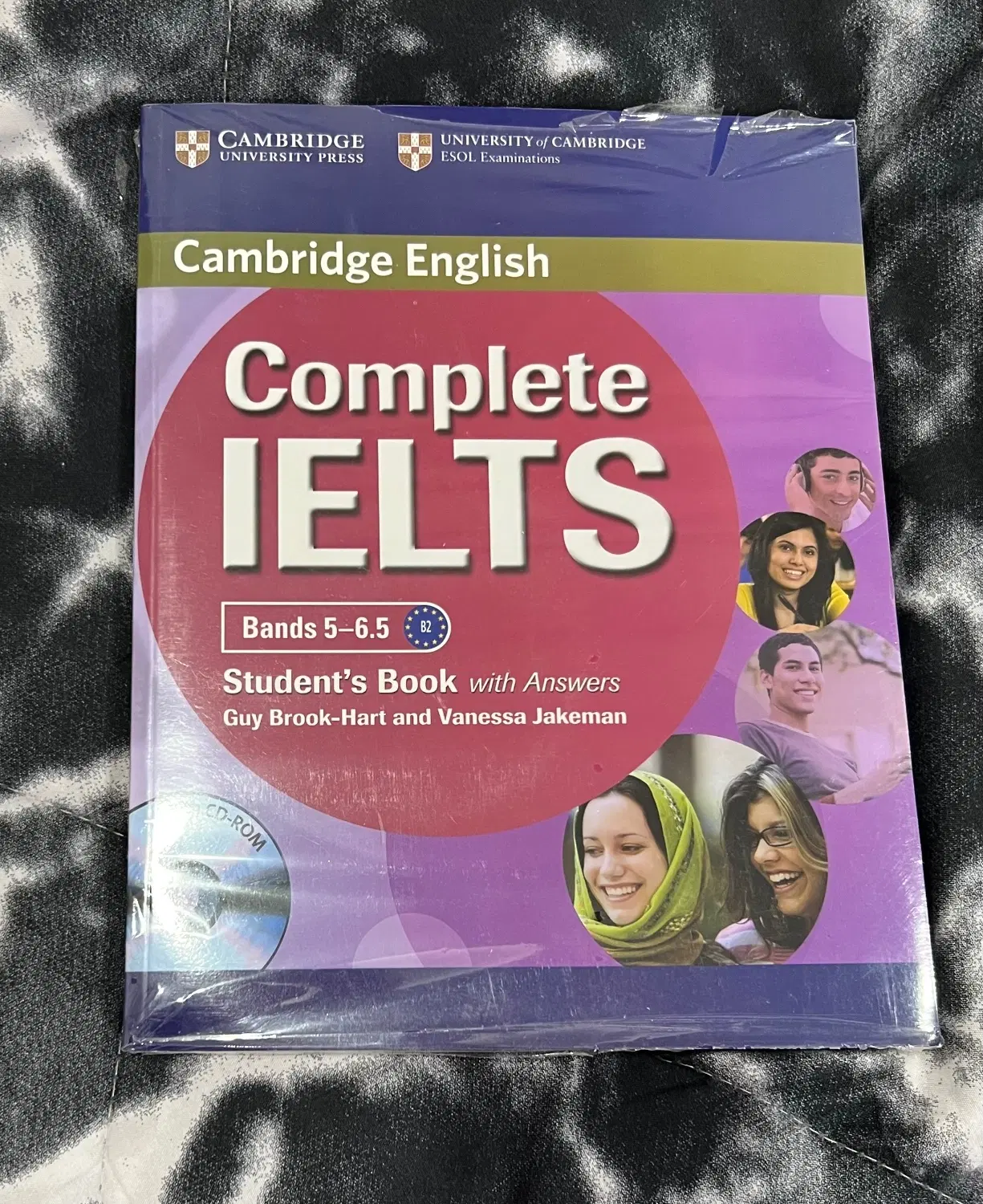کتاب complete ielts|کتاب و مجله آموزشی|فردیس, منظریه|دیوار