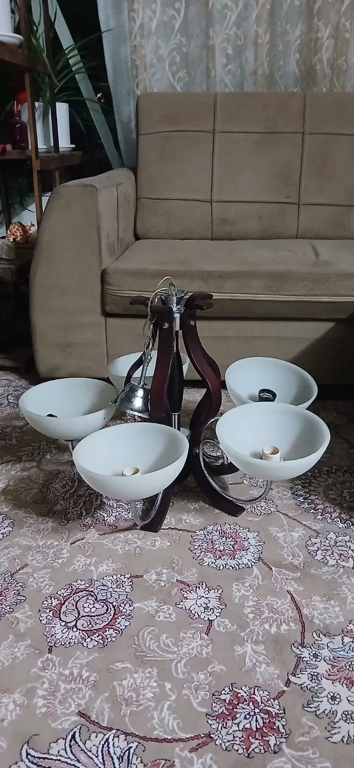 لوستر|لوستر و چراغ آویز|اصفهان, رکن الدوله غربی|دیوار