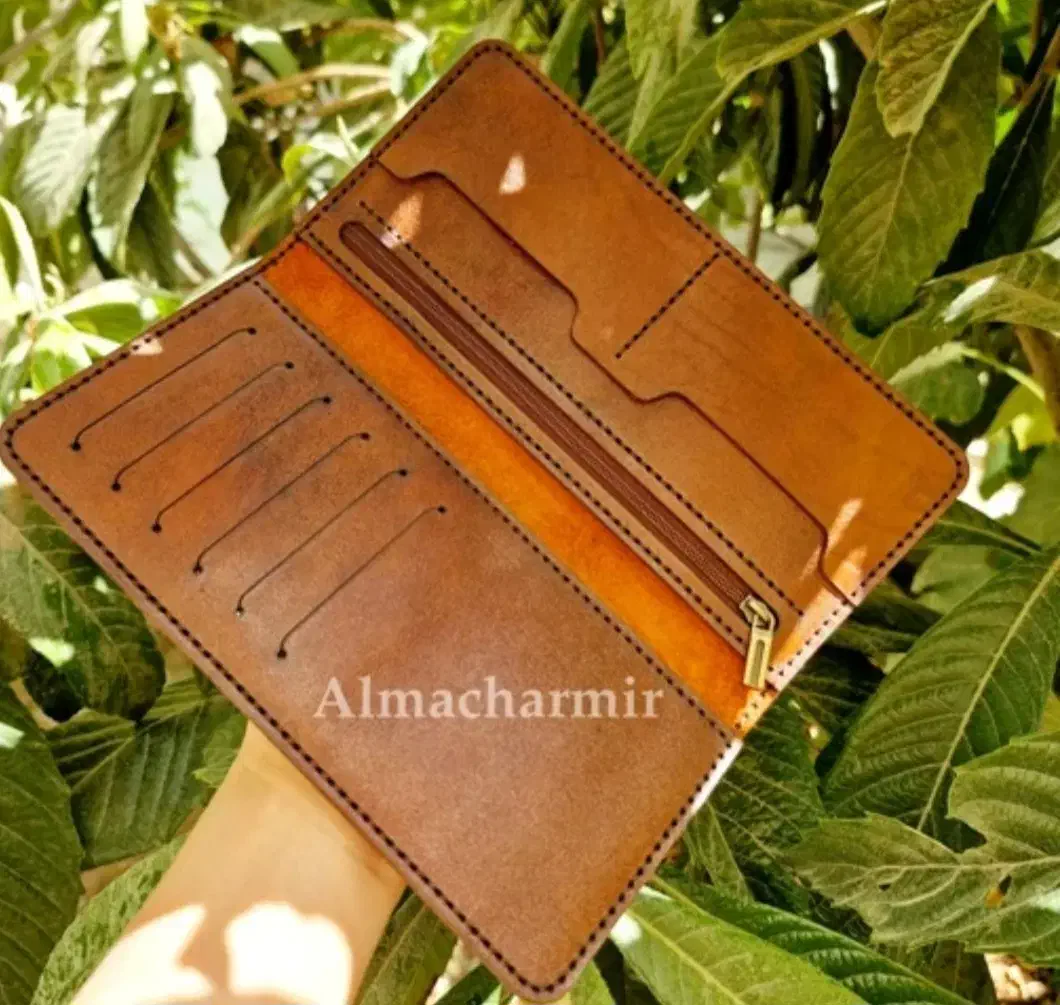 گم‌شدن کیف|اشیا|قم, قلعه کامکار|دیوار