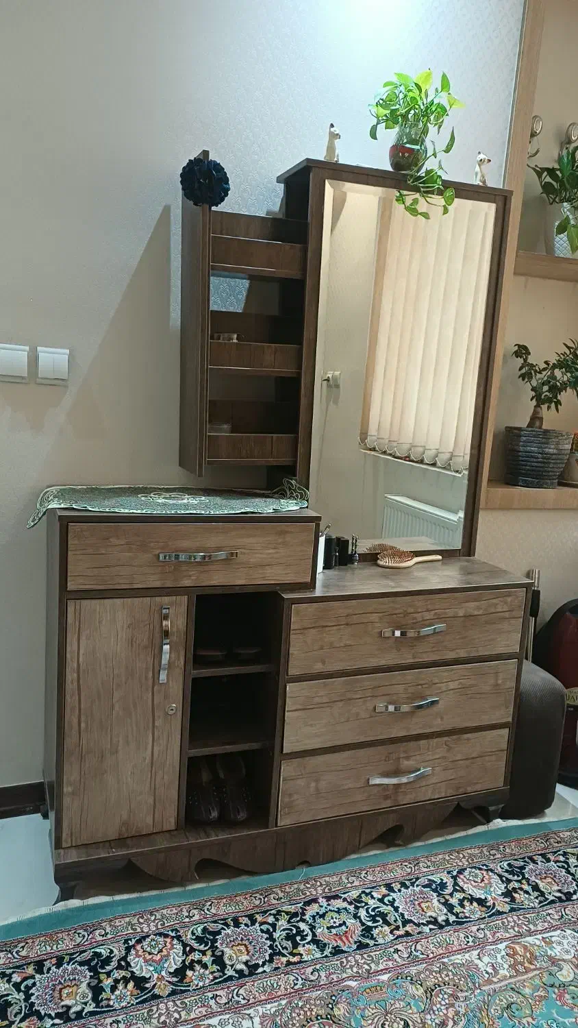 دراور|جاکفشی، کمد، دراور|اصفهان, شاهزید|دیوار