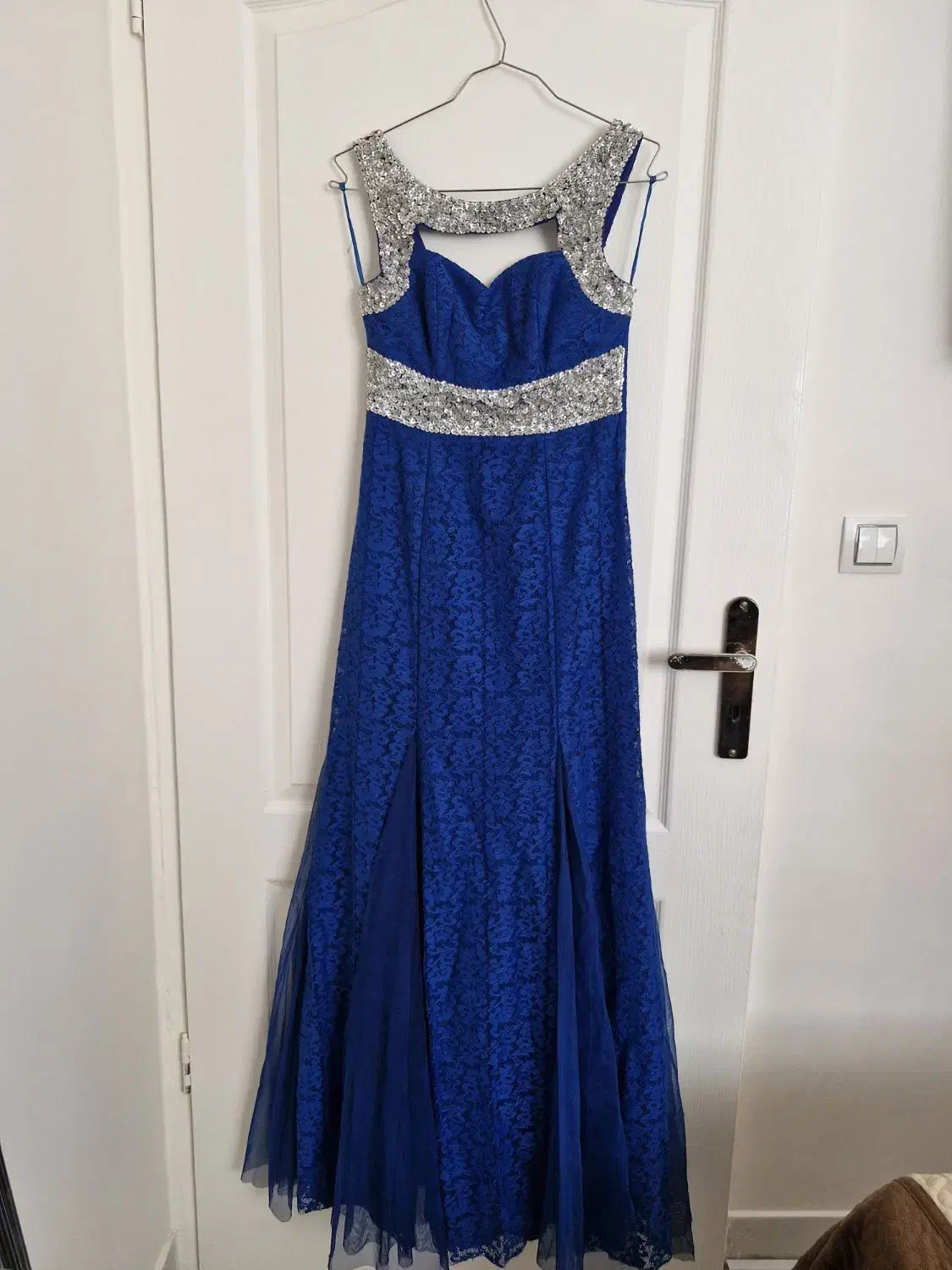 پیرهن مجلسی|لباس|تهران, آهنگران (سراسیاب دولاب)|دیوار