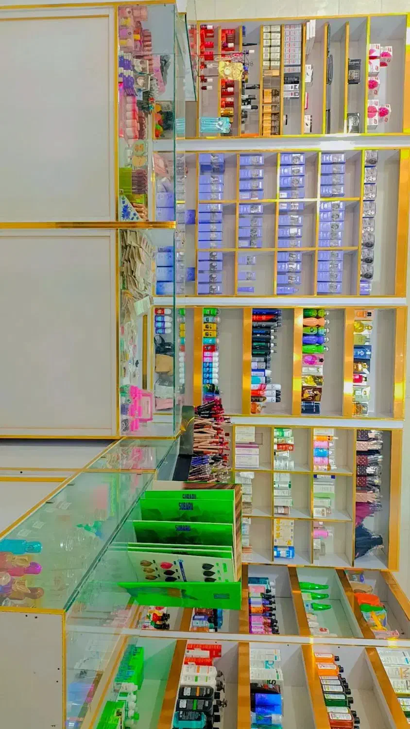 فروش دکور و تمام وسایل ارایشی|فروشگاه و مغازه|سیرجان, |دیوار