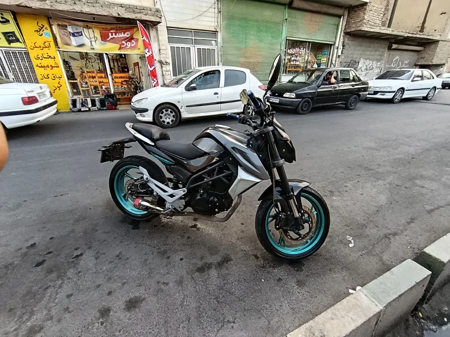 cf150|موتورسیکلت|رباط‌کریم, رباط‌کریم|دیوار