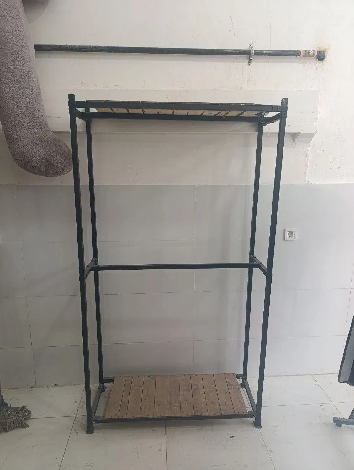 رگال|بندرخت و رخت‌آویز|پیرانشهر, |دیوار