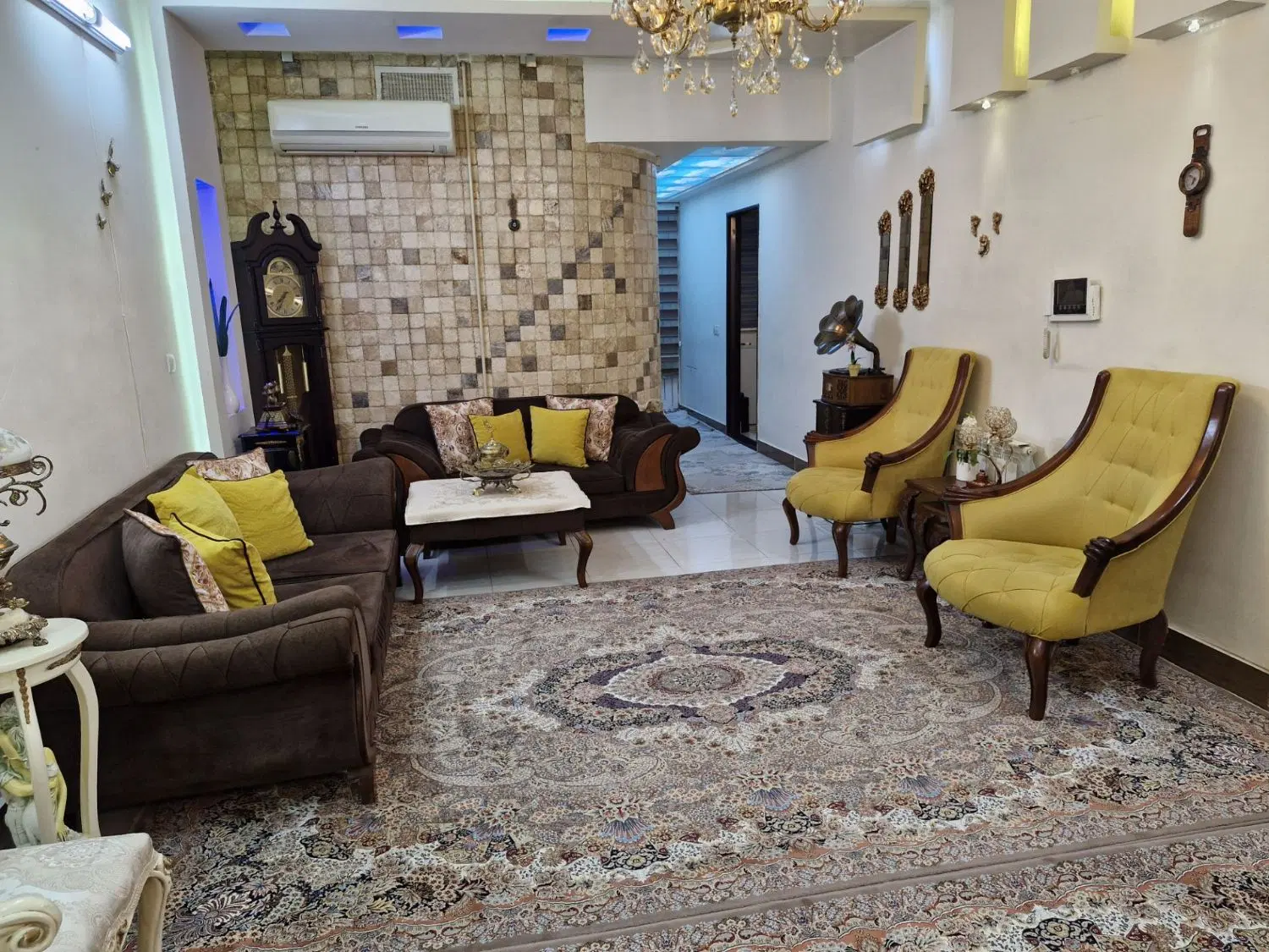مبل|مبلمان خانگی و میز عسلی|تاکستان, |دیوار