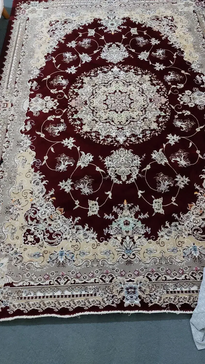 دو عدد فرش|فرش|ماکو, |دیوار