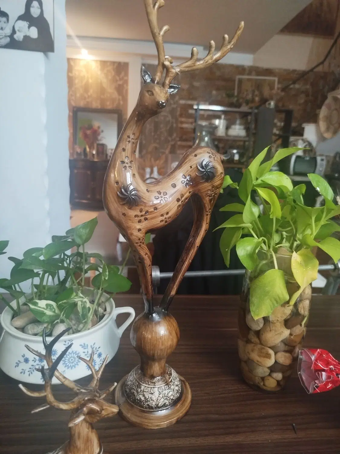 مجسمه|مجسمه، تندیس، ماکت|باغستان, |دیوار
