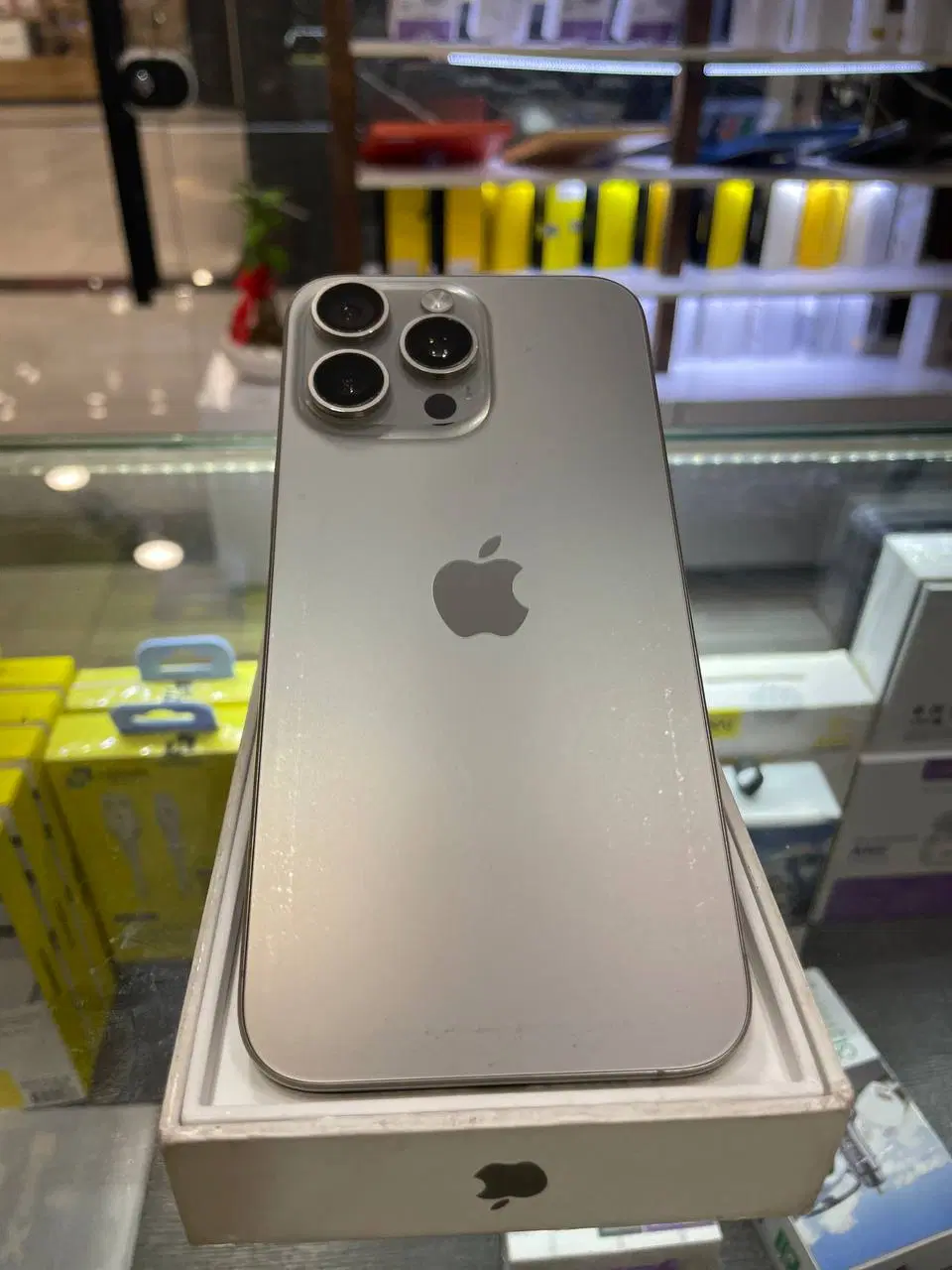 iPhone 15max|موبایل|رشت, چله خانه|دیوار