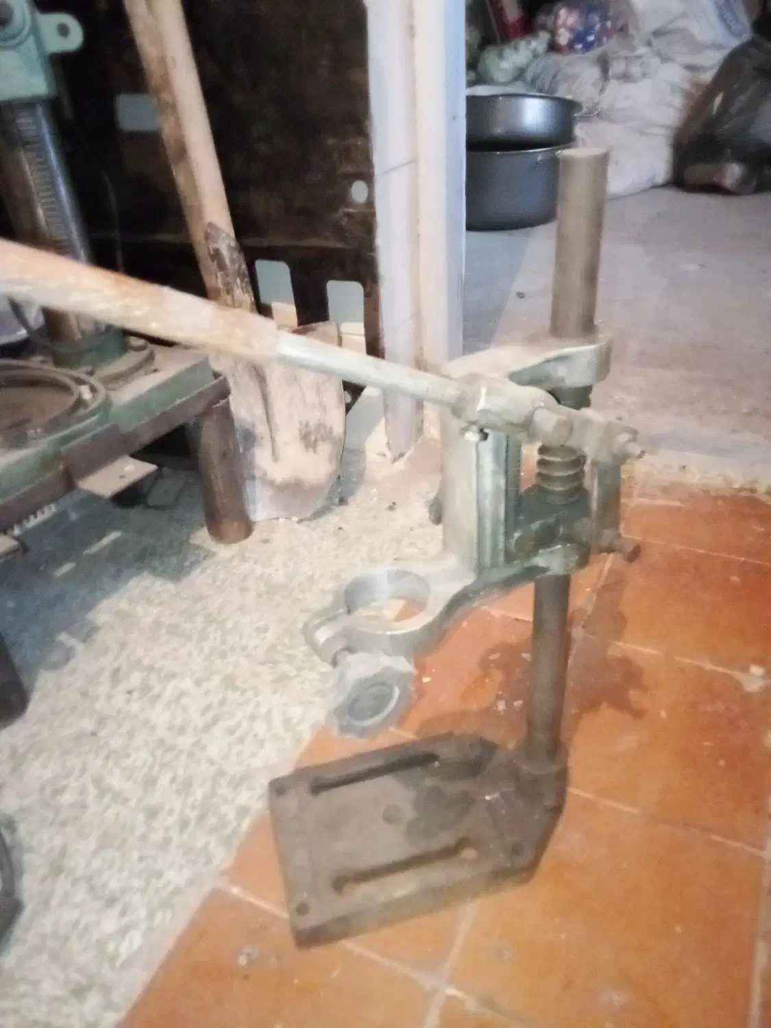 پایه دریل|ابزارآلات|خسروشاه, |دیوار