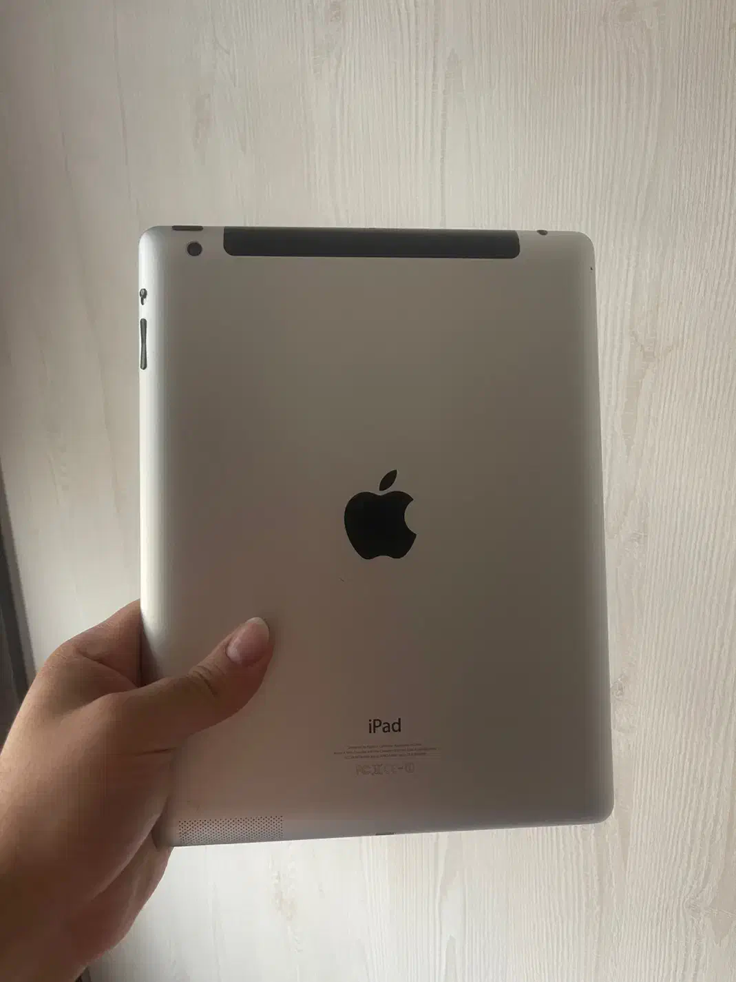 Ipad 4|تبلت|اصفهان, سروستان|دیوار