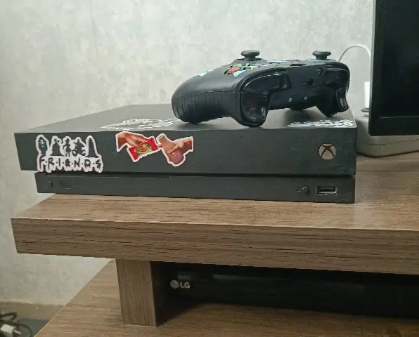 Xbox one x|کنسول، بازی ویدئویی و آنلاین|تهران, وردآورد|دیوار