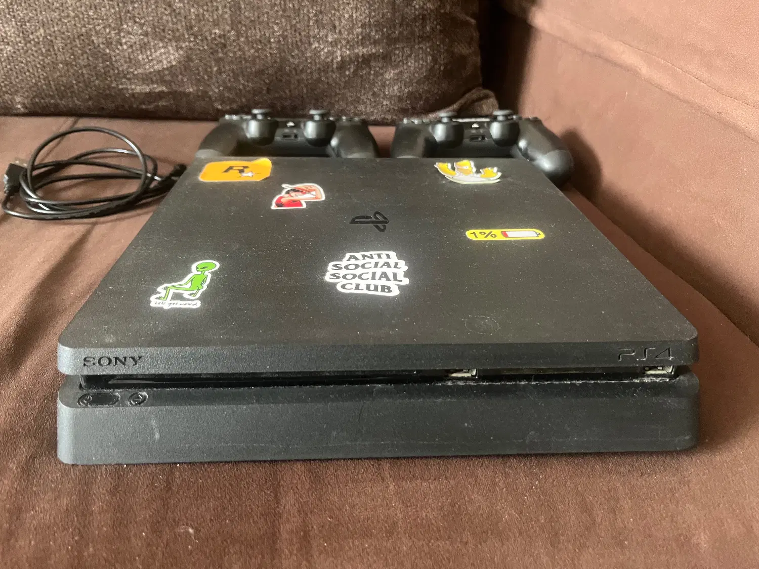 Ps4 slim 1tra|کنسول، بازی ویدئویی و آنلاین|شهر ری, شهادت|دیوار