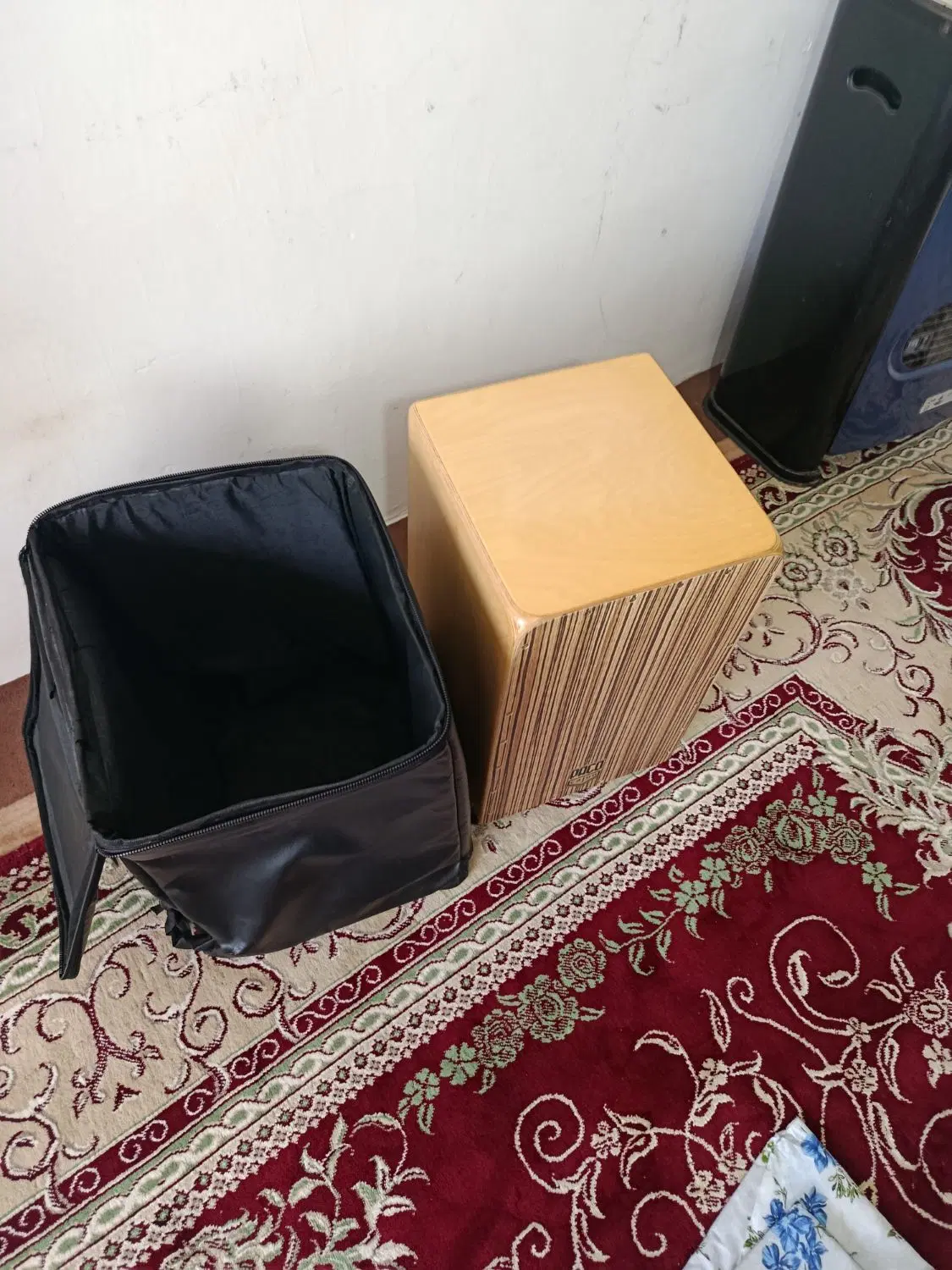 کاخن|درام و پرکاشن|قوچان, |دیوار