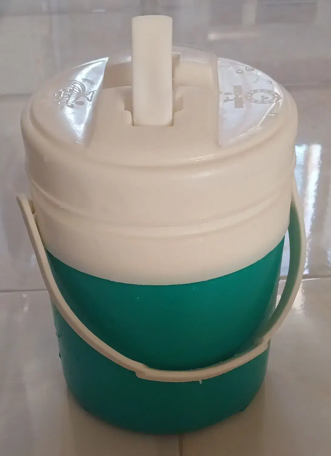 جا قاشقی|آب‌چکان و نظم‌دهنده ظروف|یزد, |دیوار