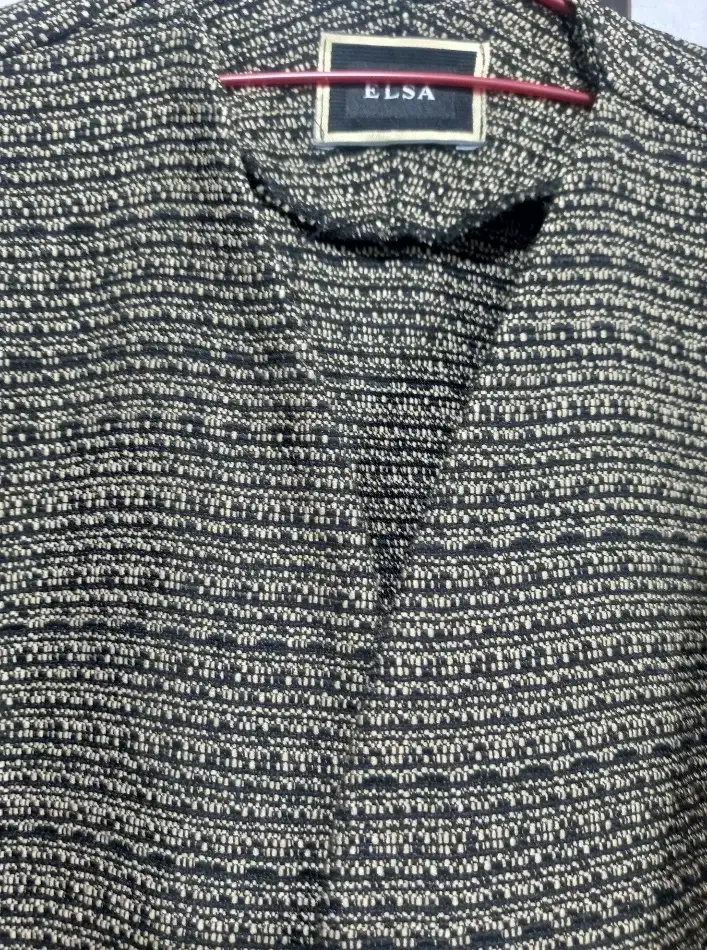 مانتو|لباس|اصفهان, خانه اصفهان|دیوار