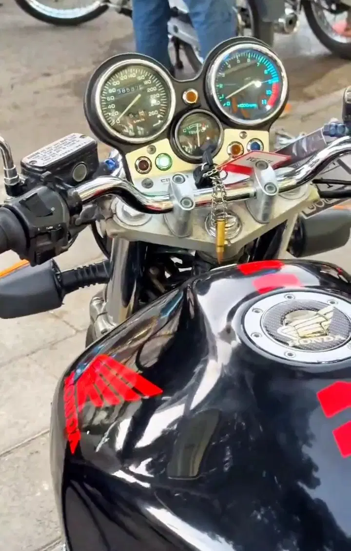 فروش cb1000|موتورسیکلت|سقز, |دیوار