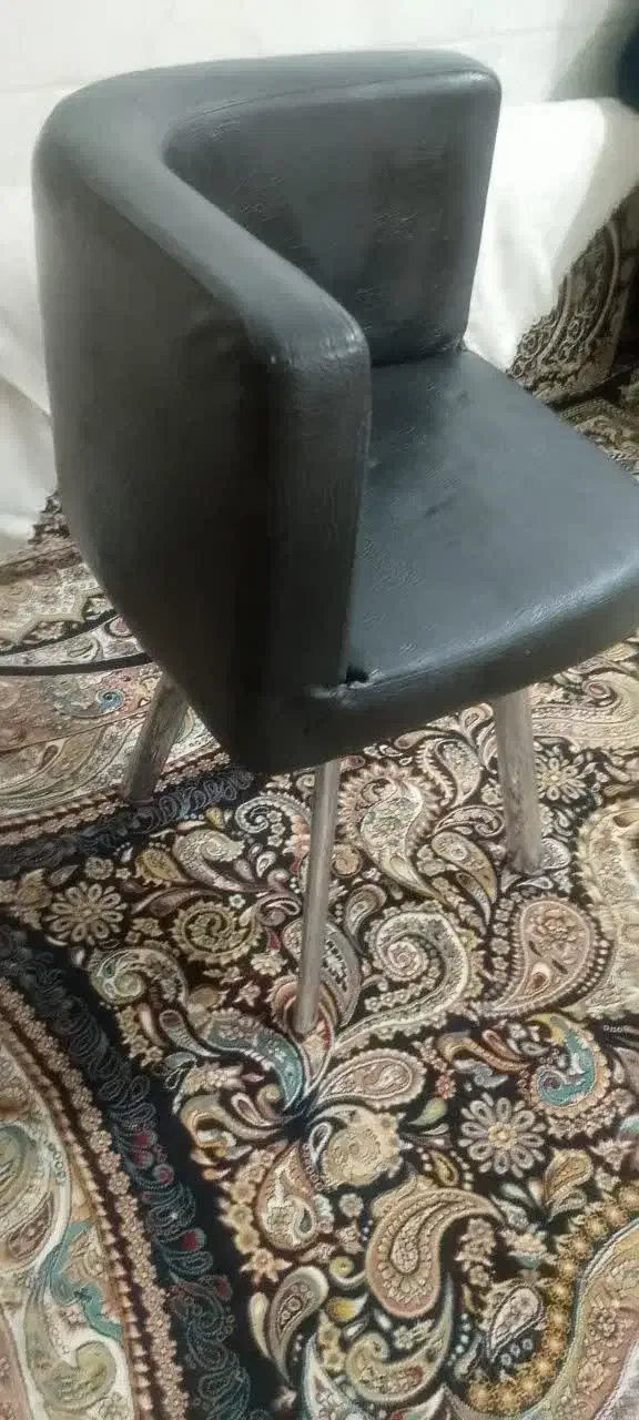 صندلی|صندلی و نیمکت|قم, نیروگاه|دیوار