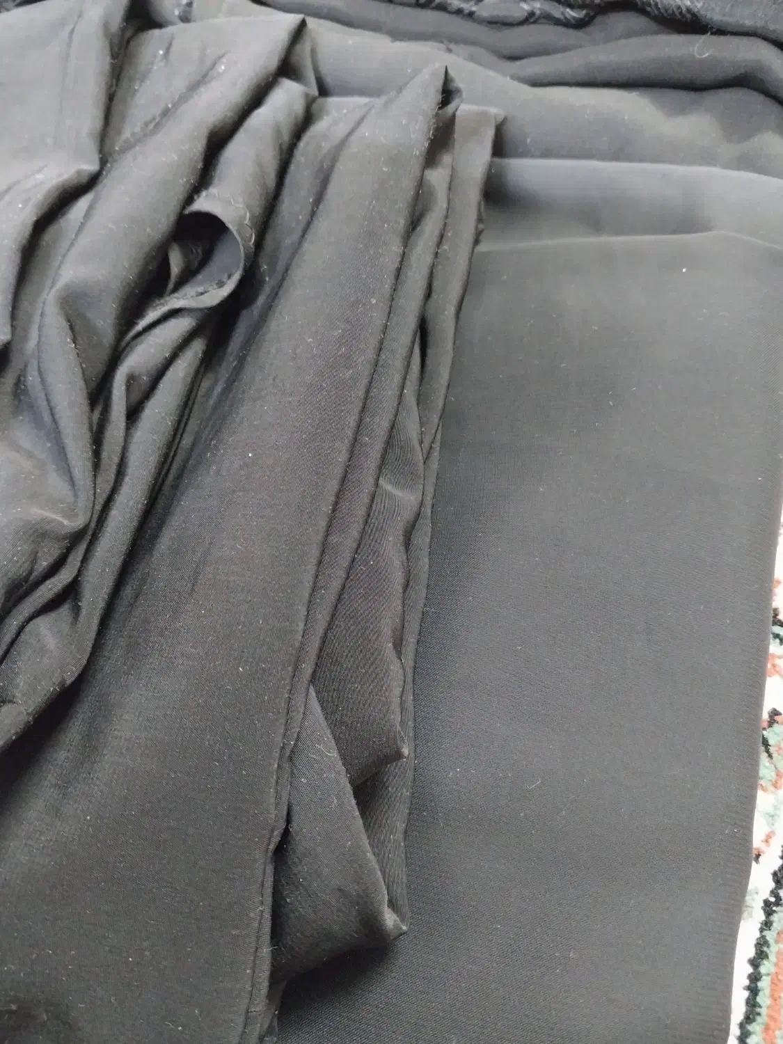 چادرمشکی|لباس|قم, قلعه عموحسین|دیوار