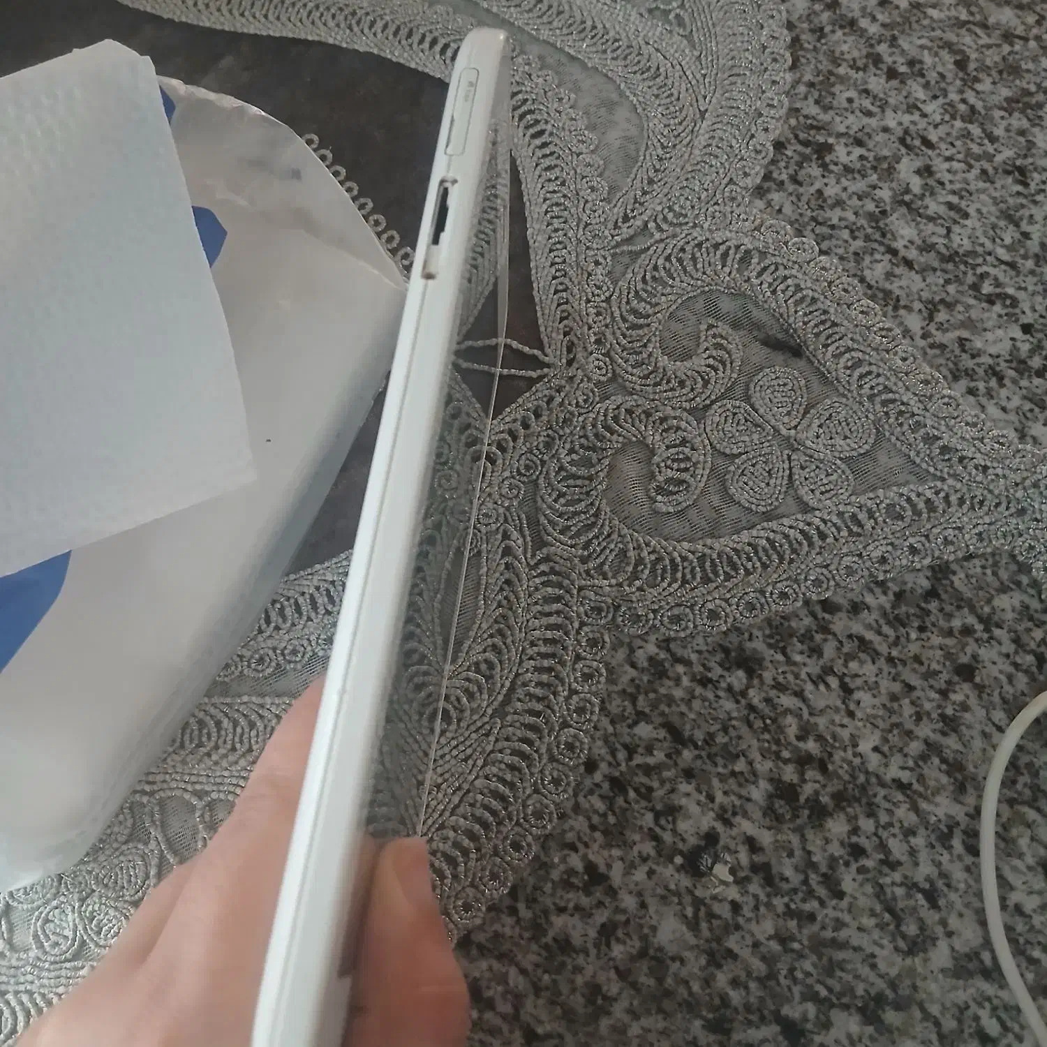 تبلت|تبلت|مشهد, رده|دیوار