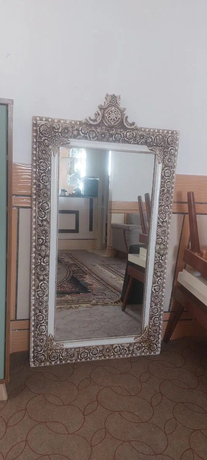 آینه|آینه|دوگنبدان, |دیوار