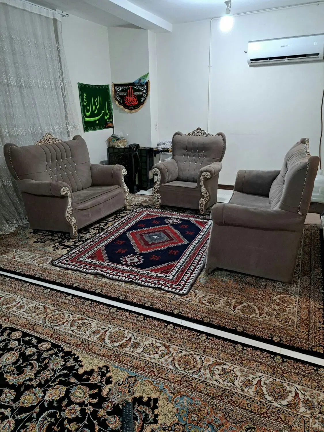 مبل ۶نفره|مبلمان خانگی و میز عسلی|اهواز, کمپلو شمالی|دیوار
