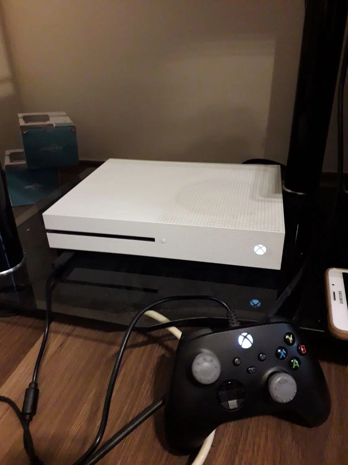 xbox one s 1TB|کنسول، بازی ویدئویی و آنلاین|پرند, فاز ۵|دیوار