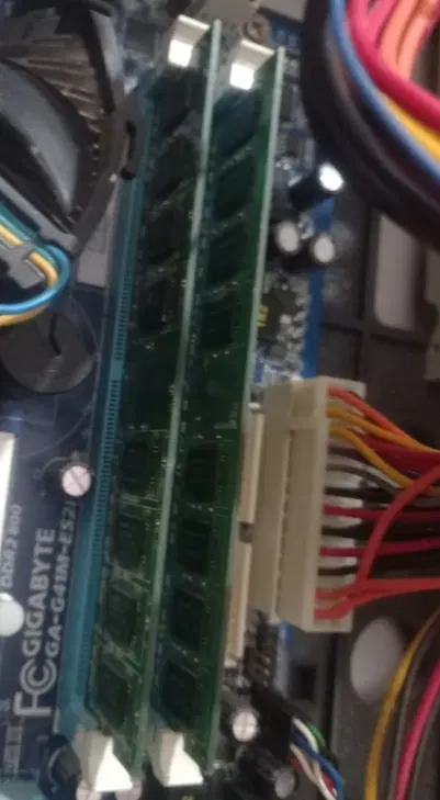 رم 2Gb DDr2|قطعات و لوازم جانبی رایانه|همدان, |دیوار