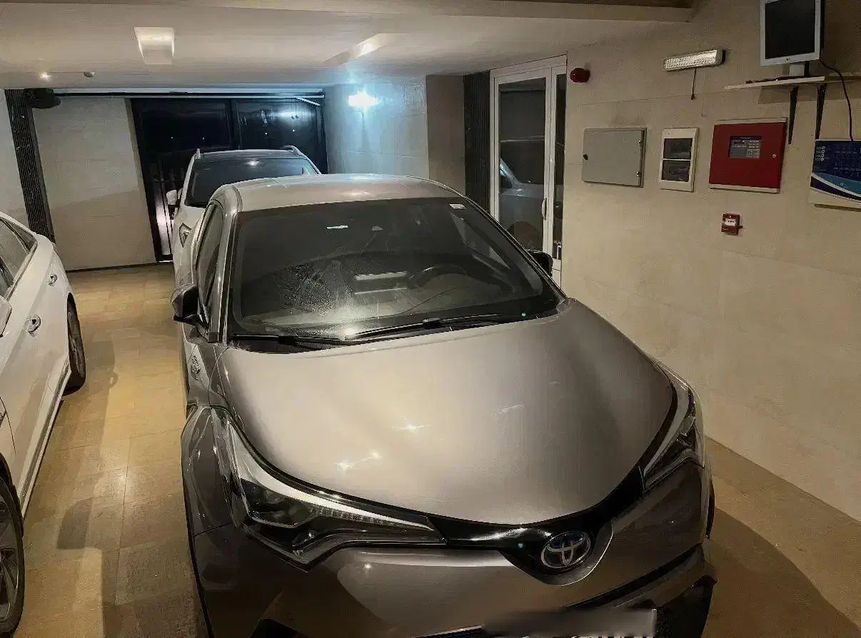 تویوتا chr|خودرو سواری و وانت|اصفهان, باغ دریاچه|دیوار