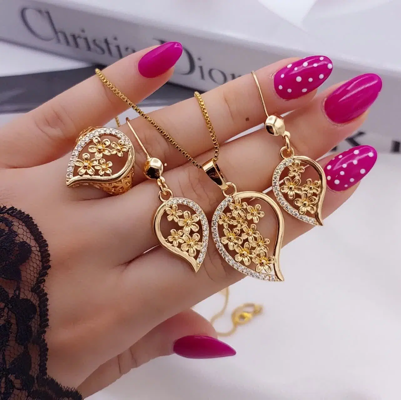 ساعت|ساعت|رامسر, |دیوار